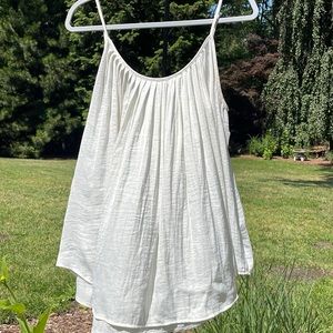 Gap adjustable flowing tank